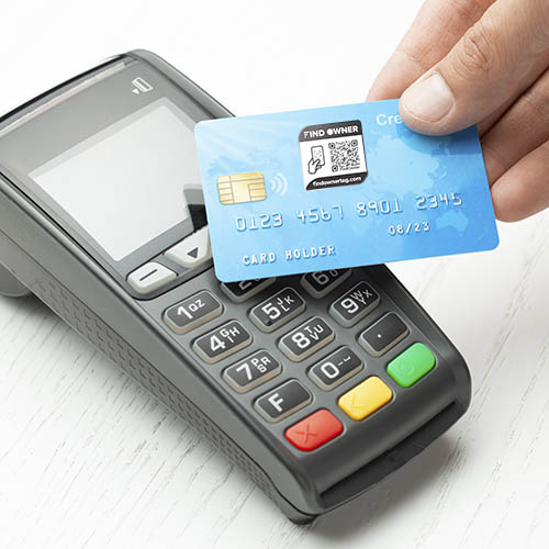 Contactless payment by credit card. POS terminal NFC payment. Concept of how to choose payment method for shopping in a store